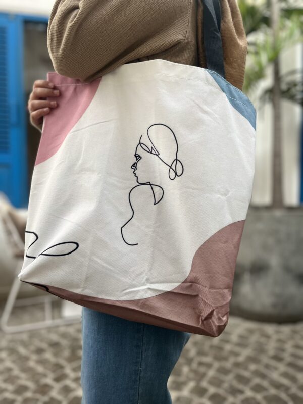 Fashion girl tote